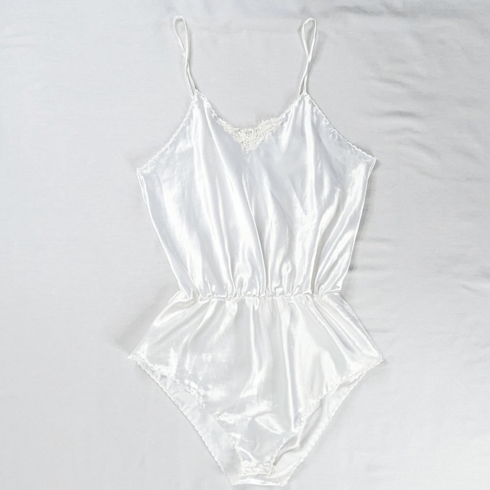VTG White Lace Trim Satin Teddy Cinch Waist Romper